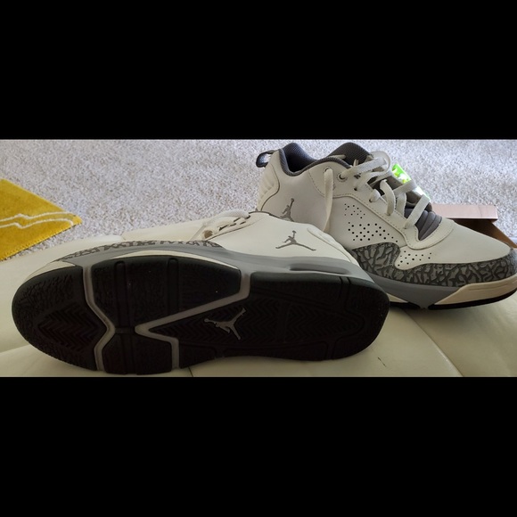 Air Jordan after game 40 - Picture 2 of 3